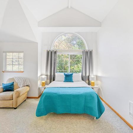 Cannon Beach Vibes, Steps To The Beach,Wifi,3 Full Bedroom En Suites With 3 Fireplaces,Near Downtown Luaran gambar