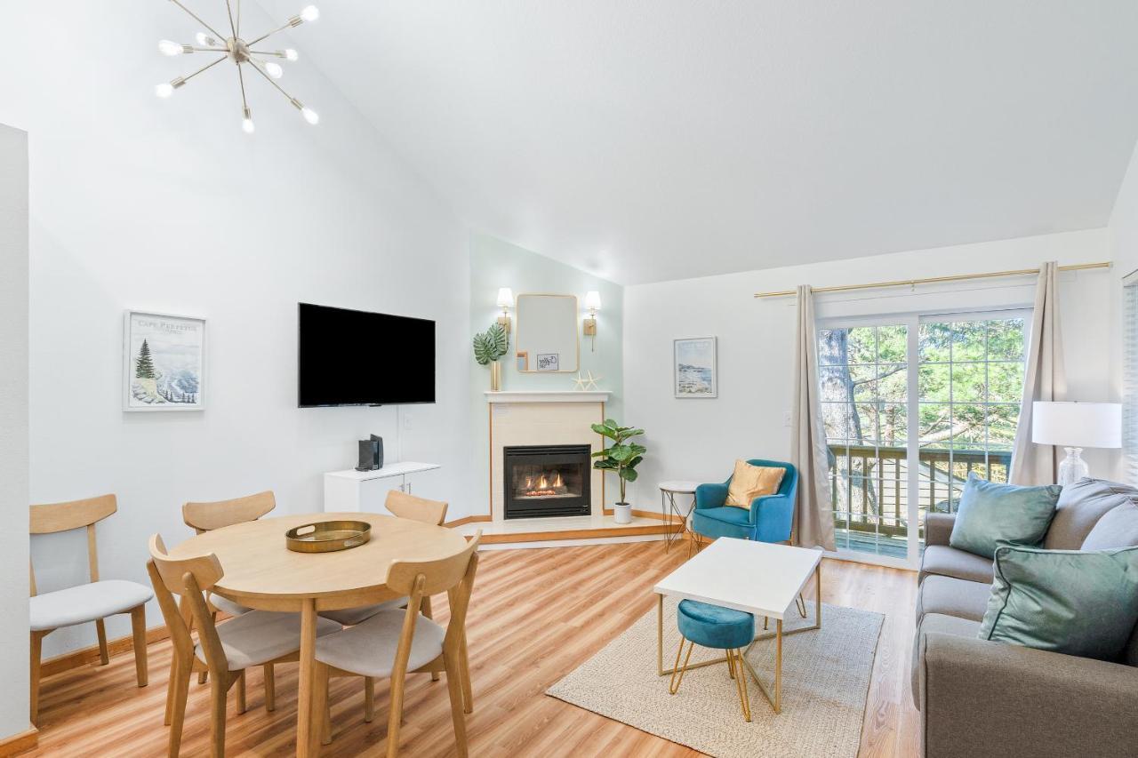 Cannon Beach Vibes, Steps To The Beach,Wifi,3 Full Bedroom En Suites With 3 Fireplaces,Near Downtown Luaran gambar
